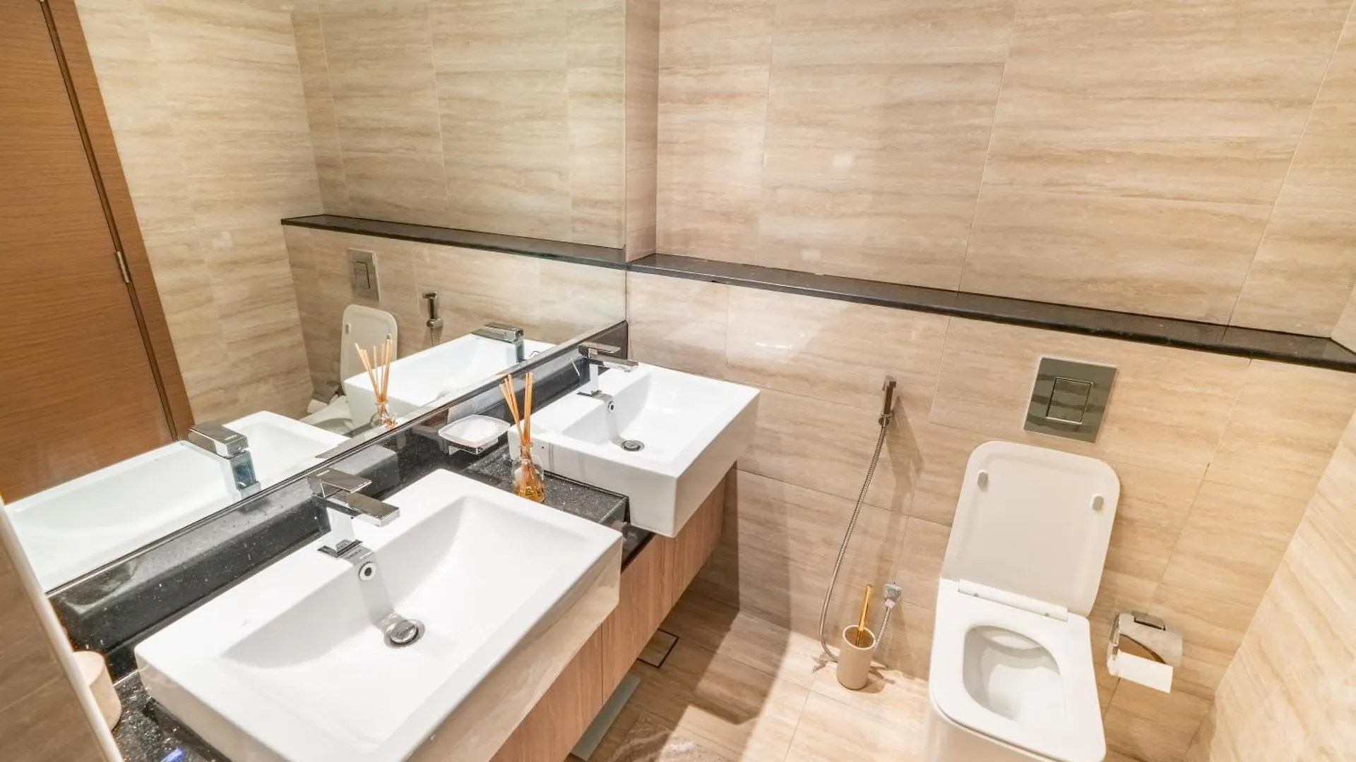 Aven Apartment 1Br-411 Branded By Missoni Dubai
