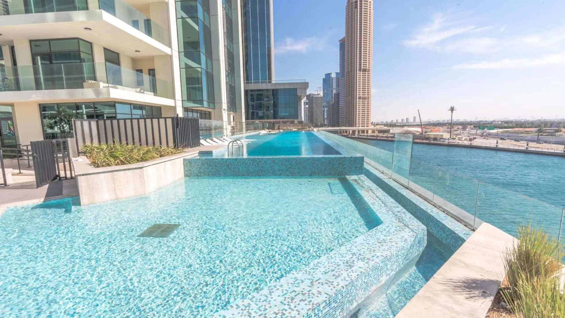 Aven Apartment 1Br-411 Branded By Missoni Dubai United Arab Emirates
